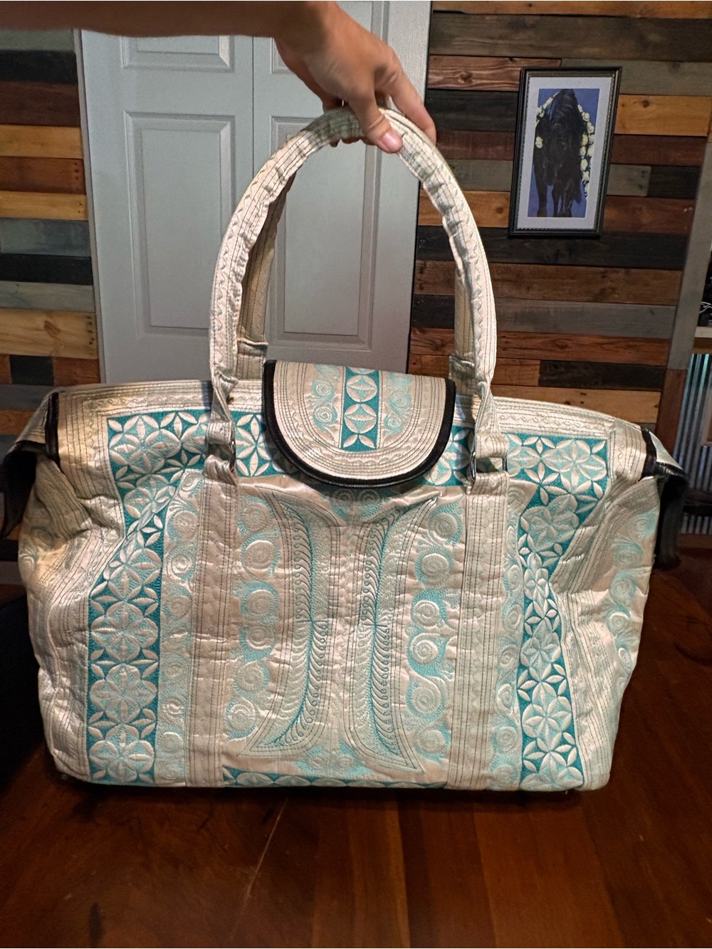 New without tags Mangaya Weekender Banda Bag with wheels!